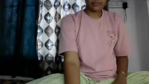 lola online show from 09/10/25, 08:58