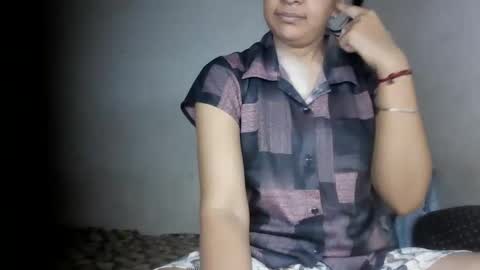 lola online show from 05/26/26, 05:47