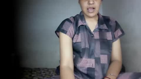 lola online show from 05/27/26, 04:04