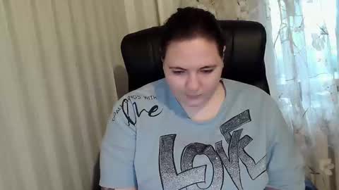 Snapshot of hotpanthers chatting on 10/17/25, 02:08 hotpanthers online show from 10/17/25, 02:08