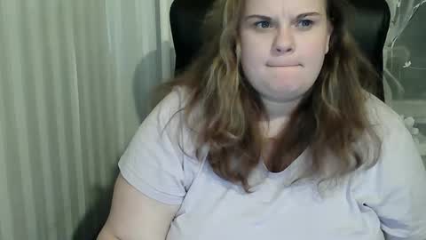 Snapshot of hotpanthers chatting on 10/20/25, 09:04 hotpanthers online show from 10/20/25, 09:04