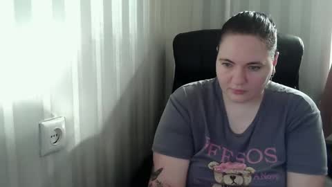 Snapshot of hotpanthers chatting on 10/27/25, 07:23 hotpanthers online show from 10/27/25, 07:23