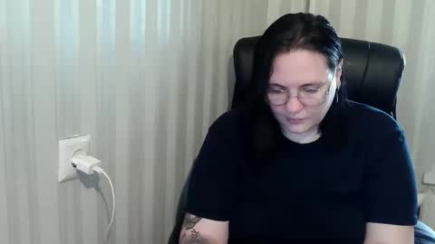 Snapshot of hotpanthers chatting on 10/28/25, 10:30 hotpanthers online show from 10/28/25, 10:30