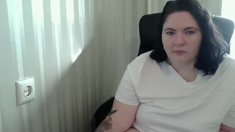 Snapshot of hotpanthers chatting on 10/30/25, 07:54 hotpanthers online show from 10/30/25, 07:54