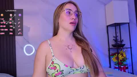 Sussy Bloom  online show from 06/18/26, 11:53