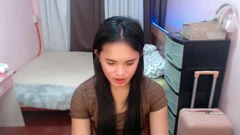 hotpinay_rhowe online show from 01/31/25, 07:18