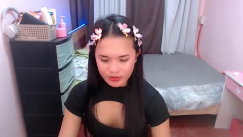 hotpinay_rhowe online show from 02/25/25, 04:24