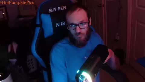 Snapshot of hotpumpkinpies chatting on 12/30/24, 03:36 hotpumpkinpies online show from 12/30/24, 03:36