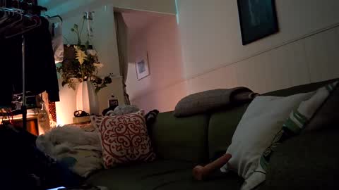 hotrox6942 online show from 09/19/25, 09:43