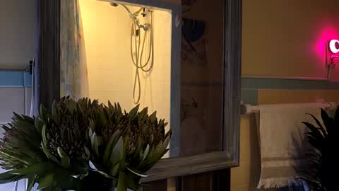 hotrox6942 online show from 09/21/25, 02:46