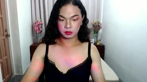 hotsiren101 online show from 12/19/25, 06:59