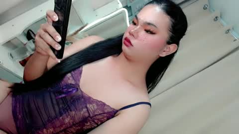 hotsiren101 online show from 06/14/26, 04:14