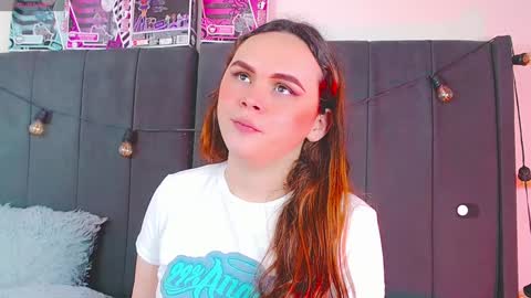 LINDADAYANA  online show from 02/09/25, 01:00