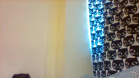 Snapshot of hott_amalia chatting on 12/02/25, 12:43 Amalia online show from 12/02/25, 12:43