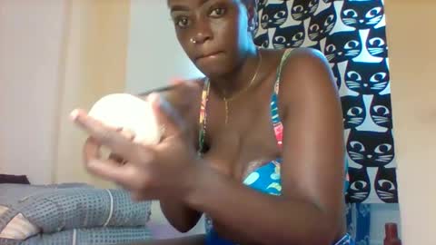 Snapshot of hott_amalia chatting on 12/03/25, 12:58 Amalia online show from 12/03/25, 12:58