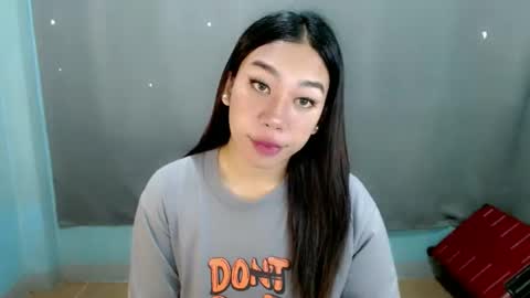 jelaigrande  online show from 02/20/25, 12:19