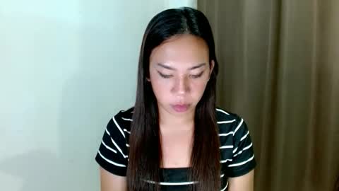 jelaigrande  online show from 10/29/25, 12:02