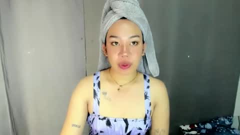 jelaigrande  online show from 04/27/26, 12:25
