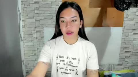 jelaigrande  online show from 05/03/26, 12:38