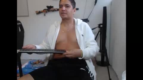 YAYO online show from 12/01/25, 07:19