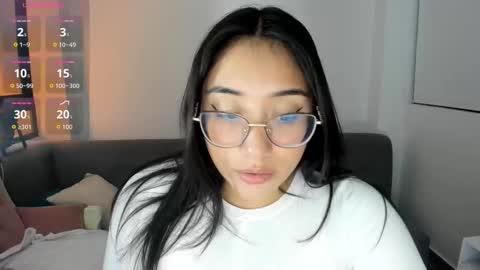 Snapshot of hottbee1 chatting on 10/02/25, 09:11 AMY online show from 10/02/25, 09:11