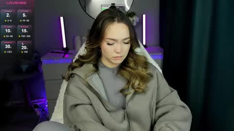 hello Im Eva online show from 09/09/25, 11:54