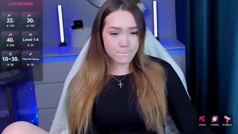 hello Im Eva online show from 10/19/25, 01:56