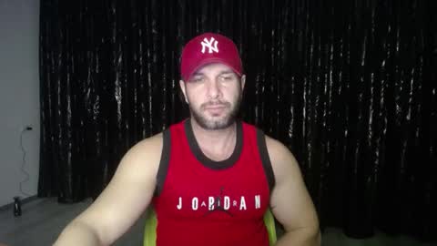 Snapshot of hotterlrg chatting on 01/22/25, 01:31 hotterlrg online show from 01/22/25, 01:31