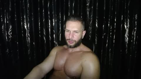 Snapshot of hotterlrg chatting on 02/01/25, 01:44 hotterlrg online show from 02/01/25, 01:44