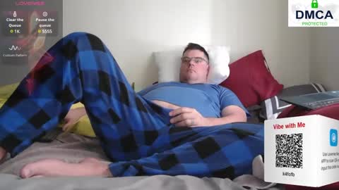 Snapshot of hottie1145 chatting on 02/14/25, 06:19 Jesse online show from 02/14/25, 06:19