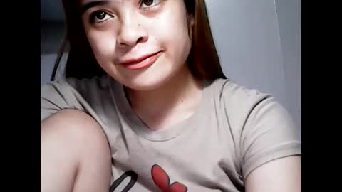 Snapshot of hottie_asianbabe chatting on 12/06/24, 11:47 Leen online show from 12/06/24, 11:47