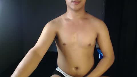 Snapshot of hottie_kyle69 chatting on 04/24/26, 06:05 hottie_kyle69 online show from 04/24/26, 06:05