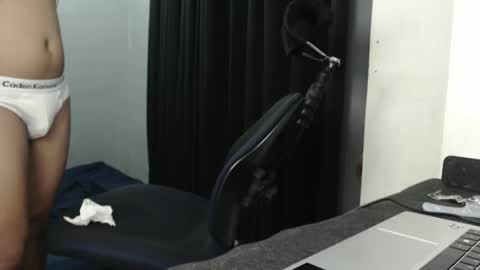 Snapshot of hottie_kyle69 chatting on 06/03/26, 02:14 hottie_kyle69 online show from 06/03/26, 02:14