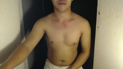 Snapshot of hottie_kyle69 chatting on 06/11/26, 09:13 hottie_kyle69 online show from 06/11/26, 09:13