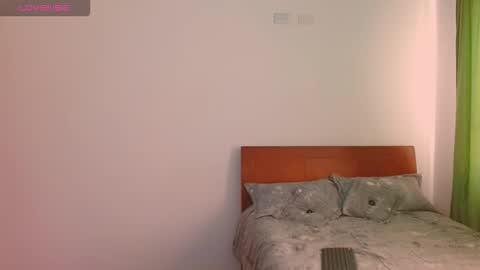 Snapshot of hottieboycrazy chatting on 10/16/25, 05:47 stiven online show from 10/16/25, 05:47