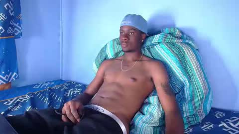 independent Model online show from 10/15/25, 10:10