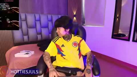 Juls online show from 06/21/26, 06:32