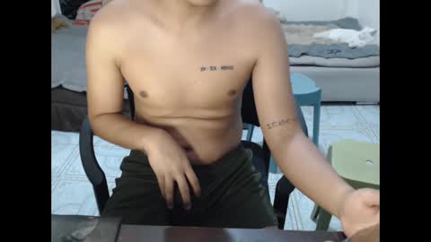 hottiestunlee online show from 09/12/25, 04:45
