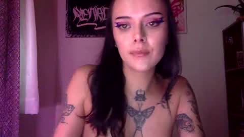 Snapshot of hottietat4u chatting on 02/07/25, 06:56 Tat  online show from 02/07/25, 06:56