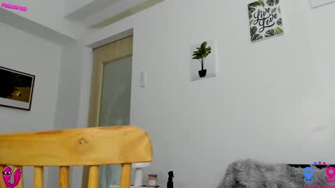 crishinahotty online show from 09/10/25, 05:29
