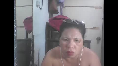Snapshot of hottycrissy4u chatting on 01/15/26, 04:22 hottycrissy4u online show from 01/15/26, 04:22