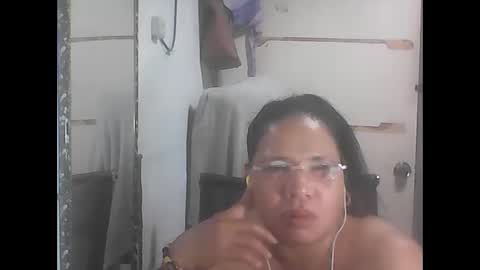 Snapshot of hottycrissy4u chatting on 01/17/26, 03:28 hottycrissy4u online show from 01/17/26, 03:28