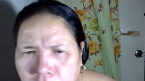 Snapshot of hottycrissy4u chatting on 04/28/26, 04:39 hottycrissy4u online show from 04/28/26, 04:39