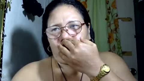 Snapshot of hottycrissy4u chatting on 06/03/26, 01:57 hottycrissy4u online show from 06/03/26, 01:57
