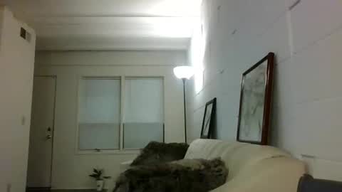 hotwhitedude2026 online show from 06/06/26, 05:23