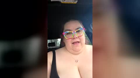 Snapshot of hotwife4685 chatting on 06/22/26, 10:51 hotwife4685 online show from 06/22/26, 10:51