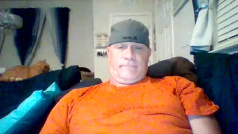 Snapshot of hotyummycock69 chatting on 05/18/26, 04:07 hotyummycock69 online show from 05/18/26, 04:07
