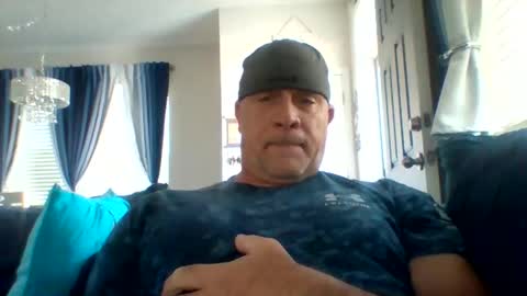 Snapshot of hotyummycock69 chatting on 06/05/26, 12:11 hotyummycock69 online show from 06/05/26, 12:11