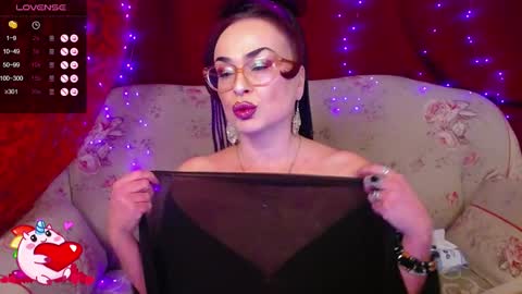 Hotzlata online show from 02/11/25, 09:03