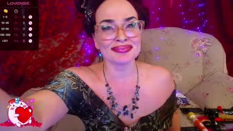 Hotzlata online show from 03/12/25, 09:02